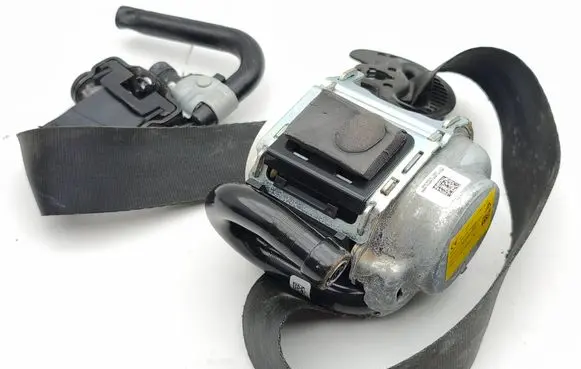 Land Rover Range Rover Evoque L551 Front seatbelt K8D2611B08CA 34326444B