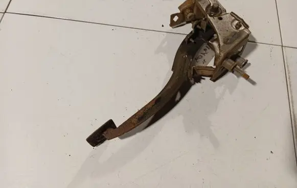Mazda Premacy Brake pedal 