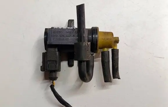 Volkswagen Scirocco Turbo solenoid valve 1K0906627AT2 1K0906627A