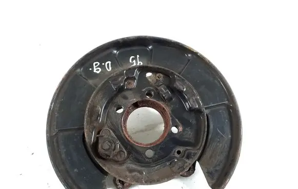 Toyota RAV 4 (XA30) Rear wheel hub