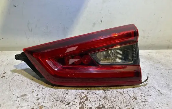 Nissan Qashqai Tailgate rear/tail lights