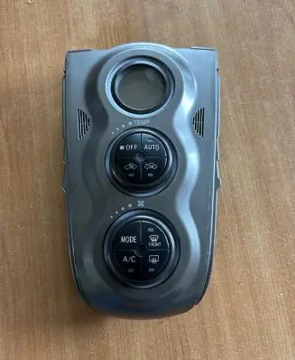 Toyota Yaris Interior fan control switch 