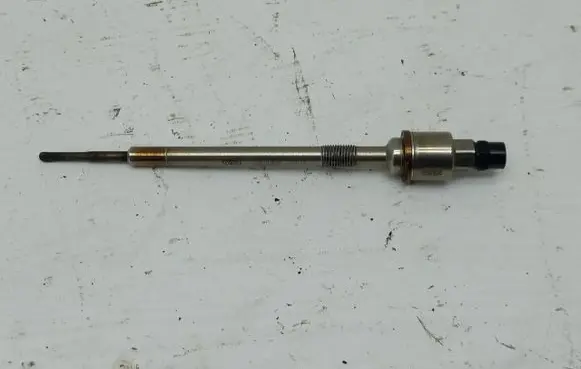 Opel Omega A Glow plug 55579436