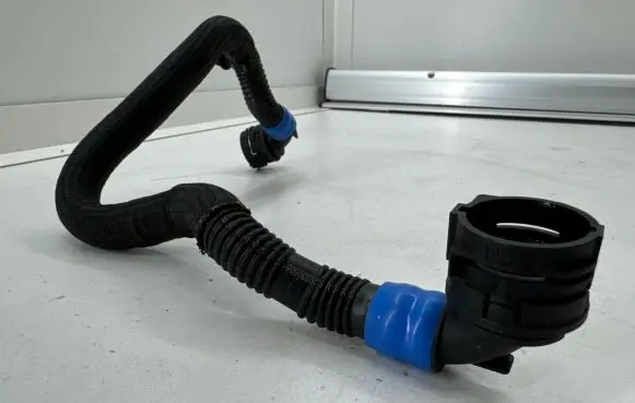 Tesla Model Y Electric car engine cooling hoses/pipes 167020100B