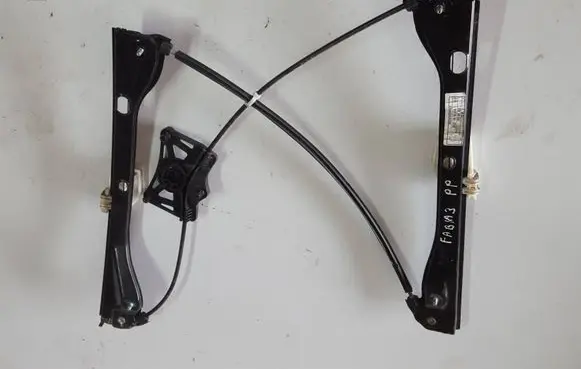 Skoda Fabia Mk3 (NJ) Front door electric window regulator 6V0837462A
