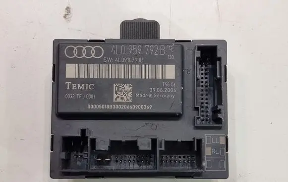 Audi Q7 4L Door control unit/module 4L0959792B 4L0910793B