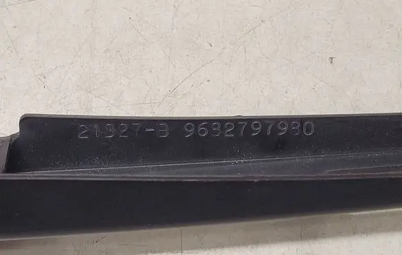 Citroen C5 Front wiper blade arm 9682797980