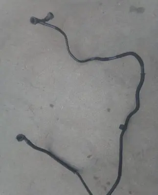 Nissan Qashqai+2 Fuel main line pipe