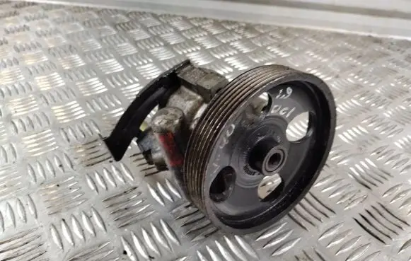 Volvo S40, V40 Power steering pump