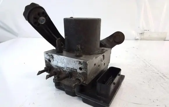 BMW 6 E63 E64 ABS Pump 6758743