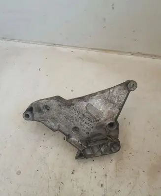 Volkswagen Eos Engine mounting bracket 03G199207F