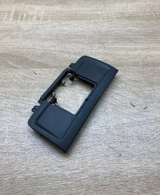 Volkswagen PASSAT B7 Cigarette lighter trim rear 3C0863289D