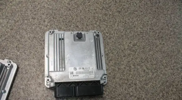 Volkswagen Transporter - Caravelle T5 Engine control unit/module 070906016EC 0281014893