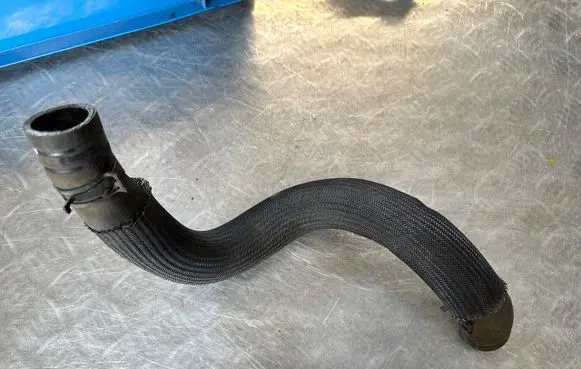 Nissan Qashqai Engine coolant pipe/hose