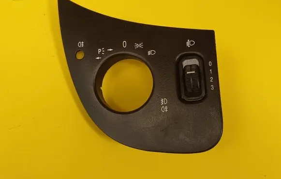 Mercedes-Benz A W168 Headlight level height control switch 1686890080