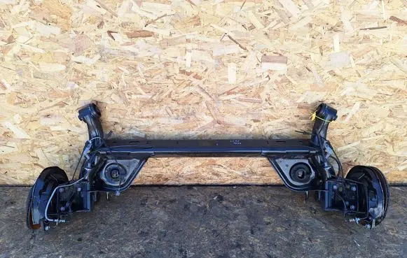 Nissan Leaf II (ZE1) Rear axle beam 