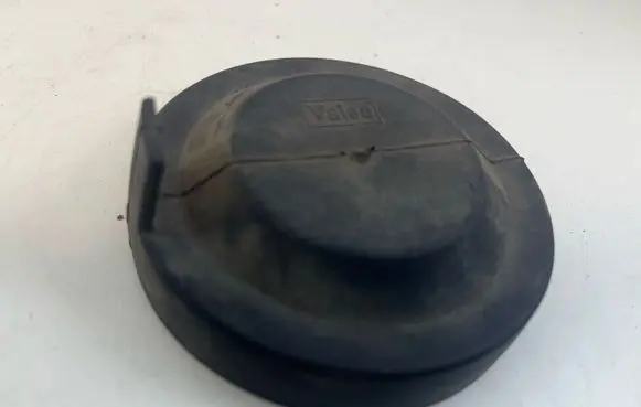 Volkswagen PASSAT B6 Headlight/headlamp dust cover 89004031