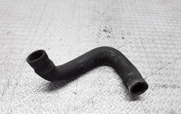 Audi A8 S8 D2 4D Engine coolant pipe/hose 4D0819672B