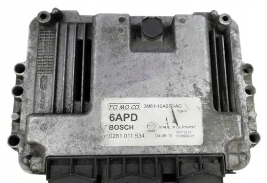 Ford Focus Engine control unit/module 3M6112A650AC
