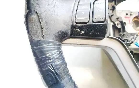 Honda CR-V Steering wheel buttons/switches