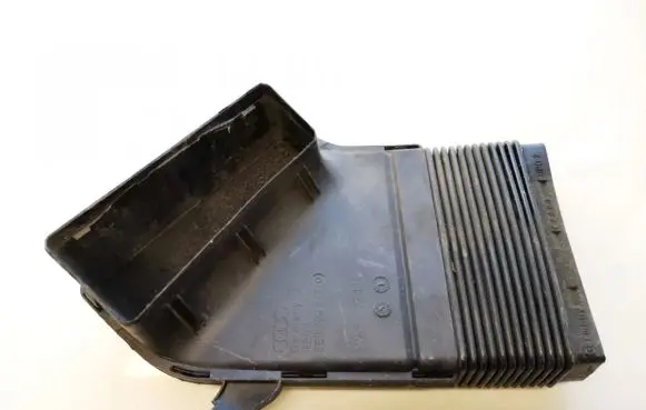 Audi A4 S4 B7 8E 8H Air intake hose/pipe 8e0129617d