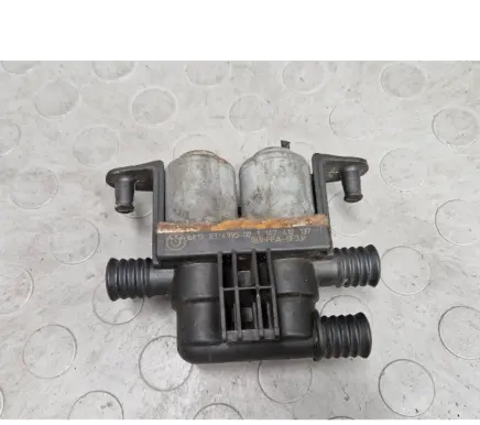 BMW 5 E39 Coolant heater control valve 8374995