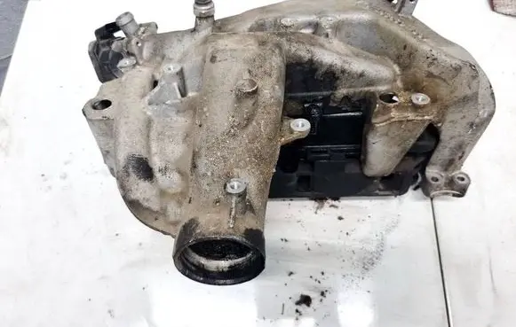 Mercedes-Benz Sprinter W906 Intake manifold A6461420179