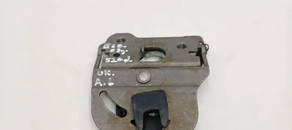 BMW 5 E60 E61 Seat back rest lock catch 52207142262 52209165862 9165862