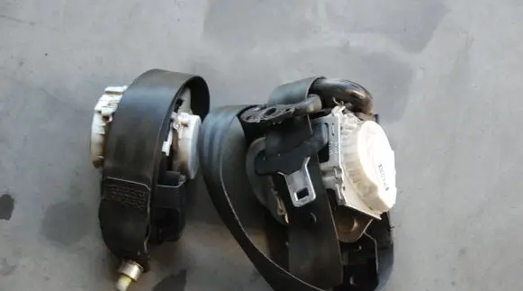 Iveco Daily 6th gen Front seatbelt 150ZL