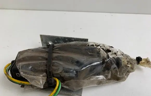 Saab 900 CD Central locking motor 8581216