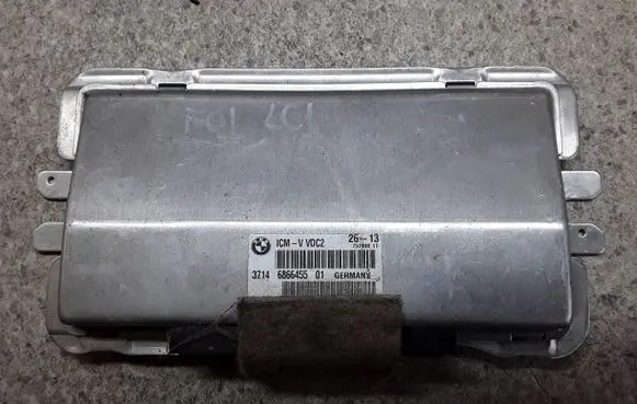 BMW 7 F01 F02 F03 F04 Air suspension control unit module (rear) 6866455