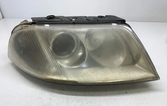 Volkswagen PASSAT B5.5 Headlight/headlamp 3B0941016AN