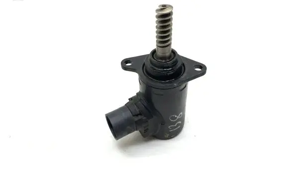BMW 7 G11 G12 Camshaft vanos timing valve 7631574 763157407
