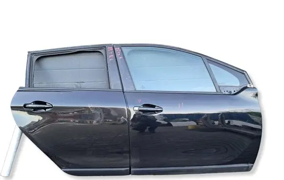 Peugeot 2008 I Front door 