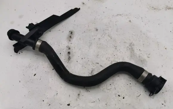 BMW X3 E83 Engine coolant pipe/hose NOCODE