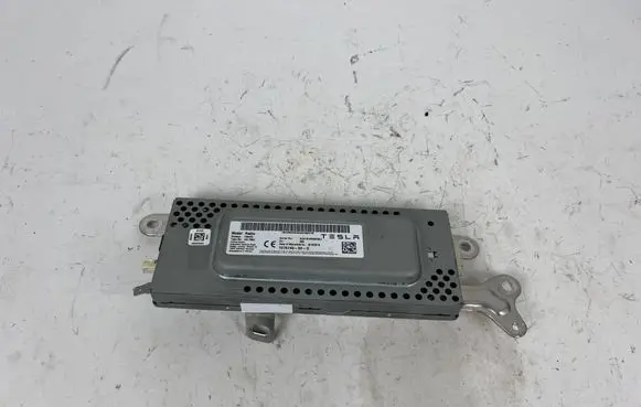 Tesla Model 3 Other devices 107974900D