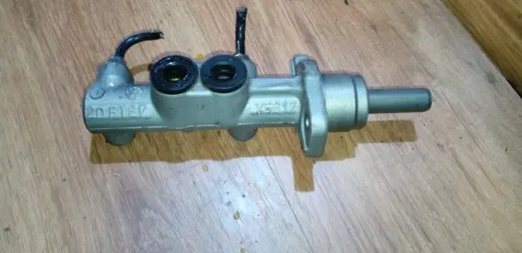 Skoda Fabia Mk1 (6Y) Master brake cylinder 20fte7