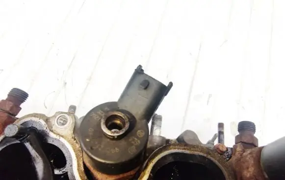 Alfa Romeo 156 Fuel injector 0445110068