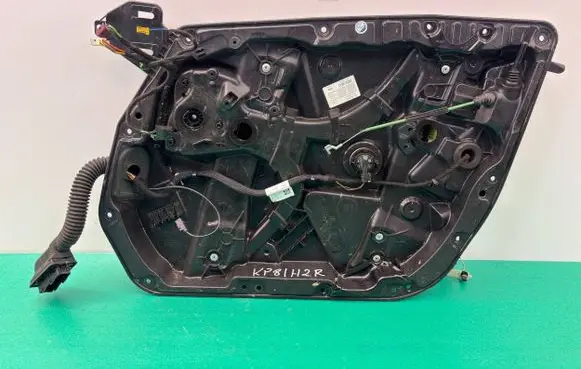 Mercedes-Benz C W205 Front door electric window regulator A2057230239