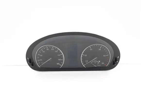 Speedometer (instrument cluster)
