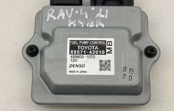 Toyota RAV 4 (XA50) Fuel injection pump control unit/module 8957142010 4998001070