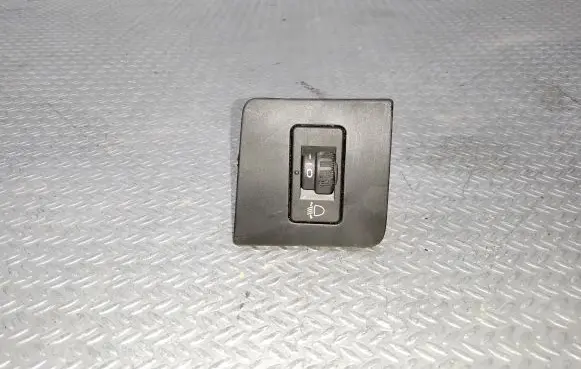 Headlight level adjustment motor