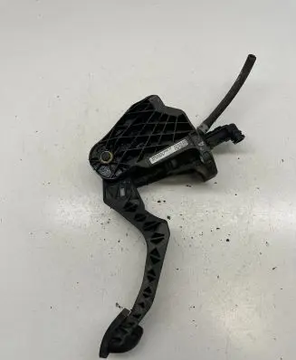 Volkswagen Golf V Clutch pedal 1K1721059BJ 1K0721796E 1K0721388L