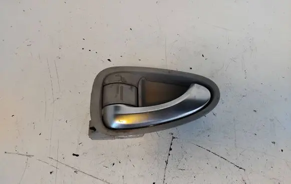 Toyota Avensis T270 Front door interior handle 6920605051