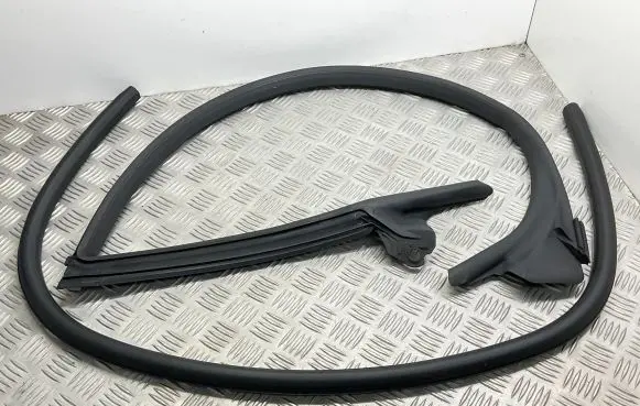 Front door rubber seal