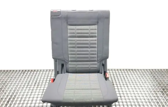 Volkswagen Touran I Rear seat 