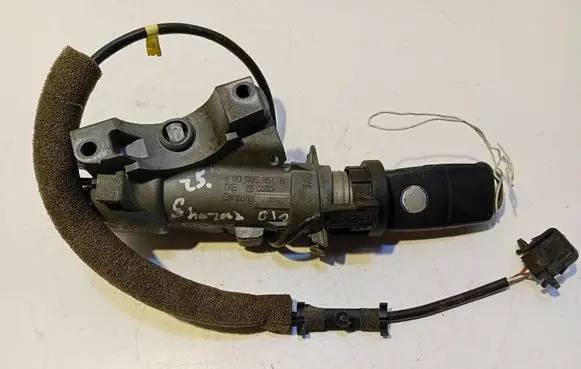 Volkswagen Sharan Ignition lock 4B0905851B