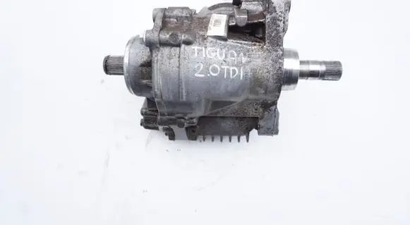 Gearbox transfer box case