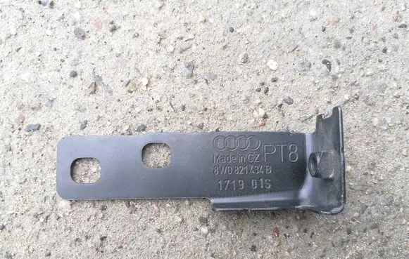 Audi A4 S4 B9 Fender mounting bracket 8W0821434B