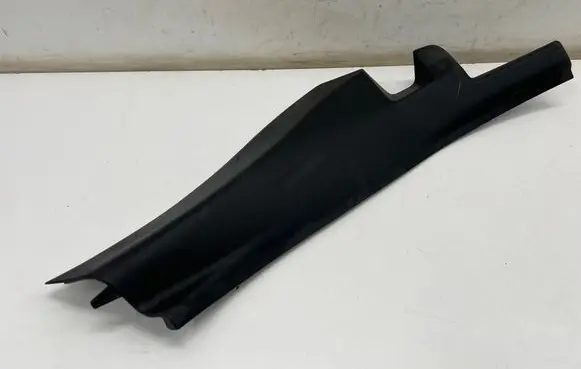BMW 2 Active Tourer U06 Rear seat side bottom trim 7952098